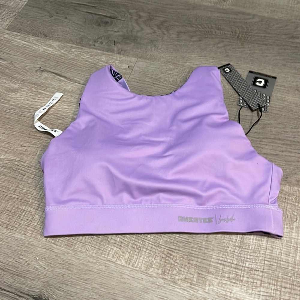 Chestee sports bra
